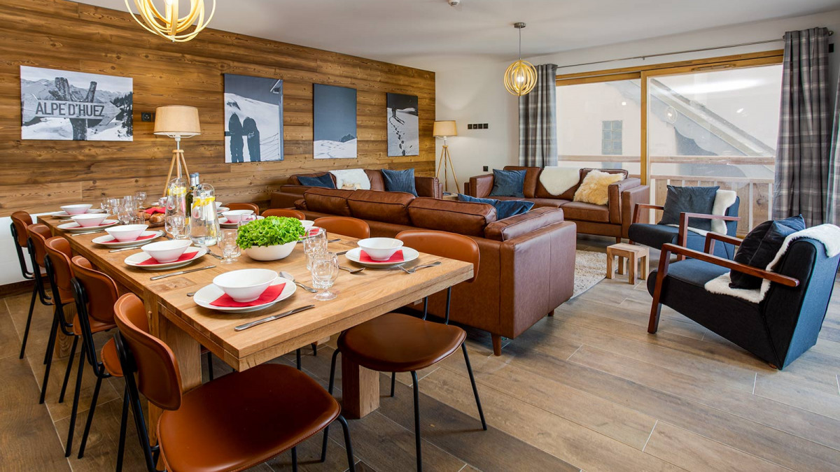 Chalet Bourget - Dining Area