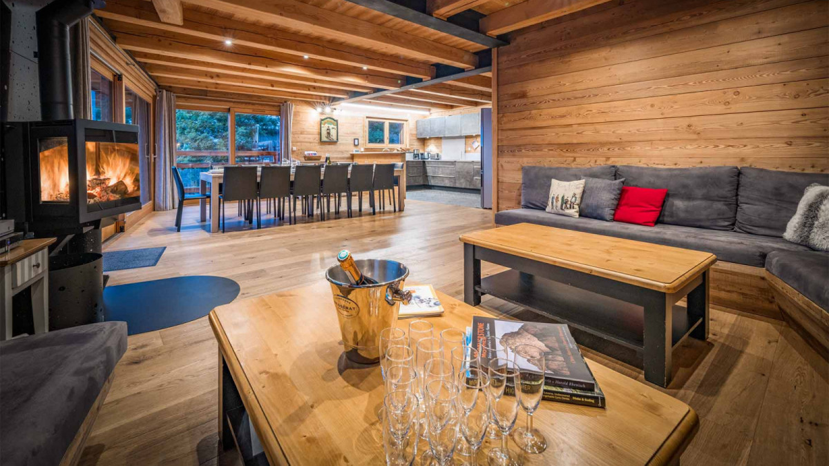 Chalet Woodpecker, Lounge
